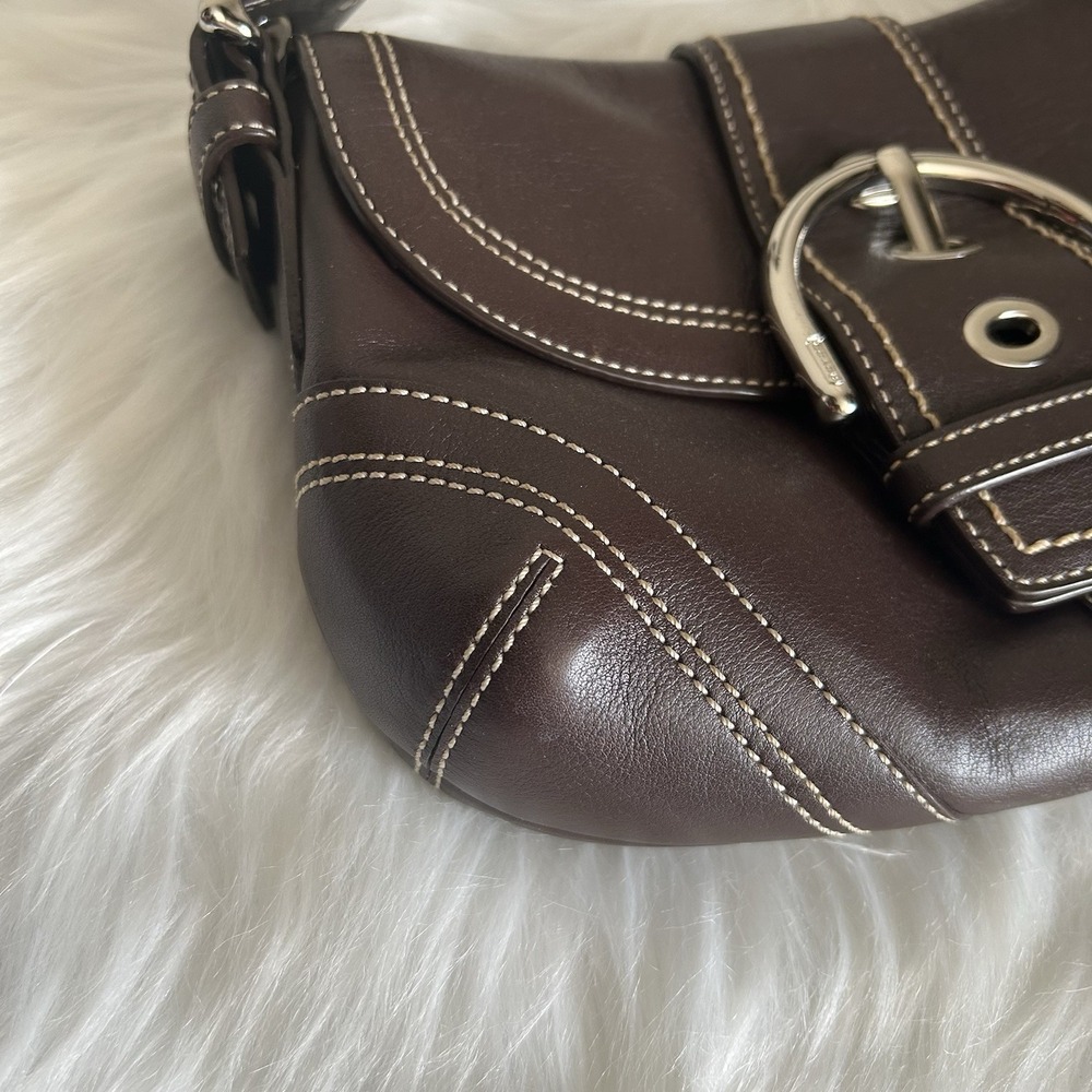 Coach Soho Dark Brown Leather Flap Buckle Shoulder Bag 10910 Mens Womens - Picture 4 of 10